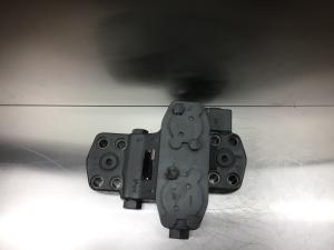 Liebherr Bloque de válvula de derivación